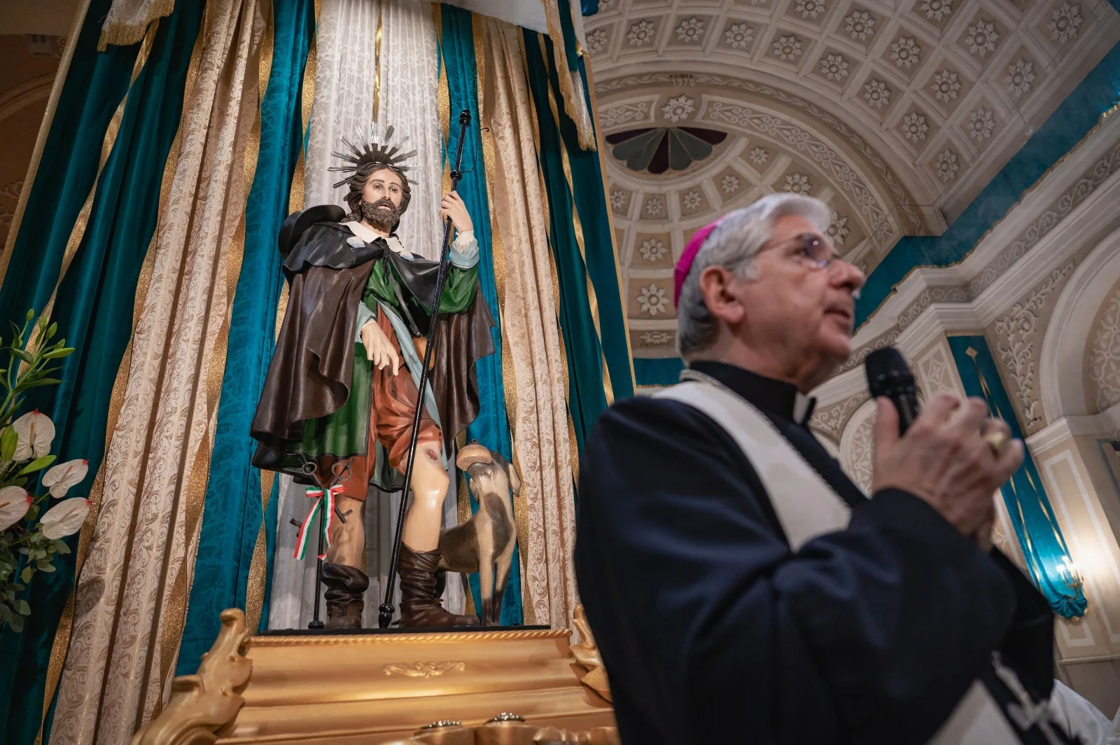 statua-san-rocco-montpellier-alezio-cerimonia